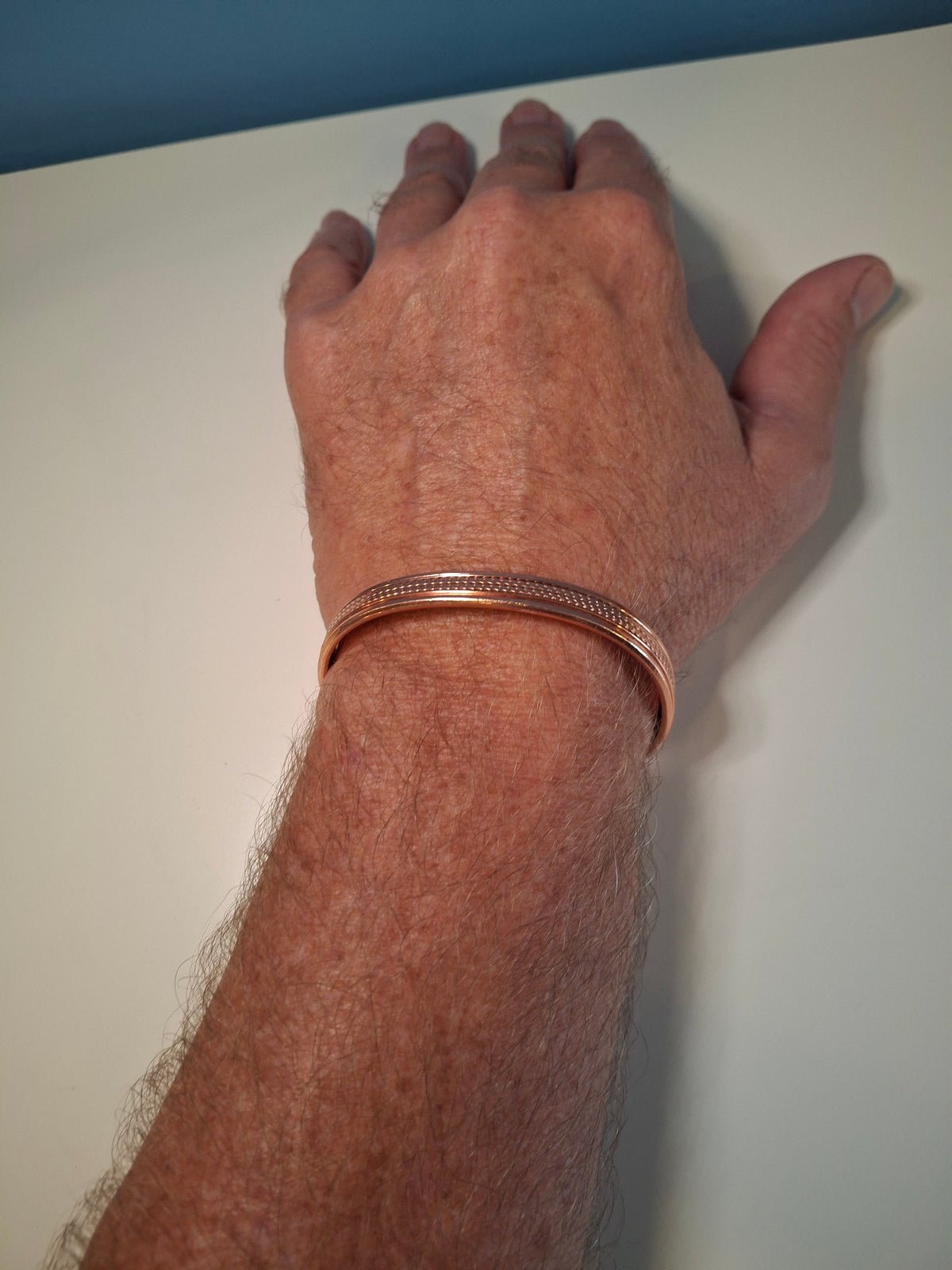 Kupferarmband mit doppeltem Rippendesign